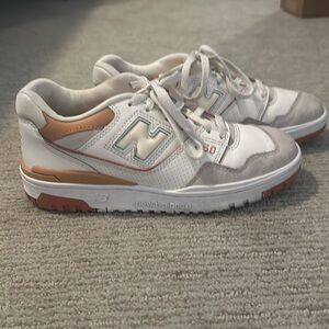 Women’s New Balance 550s